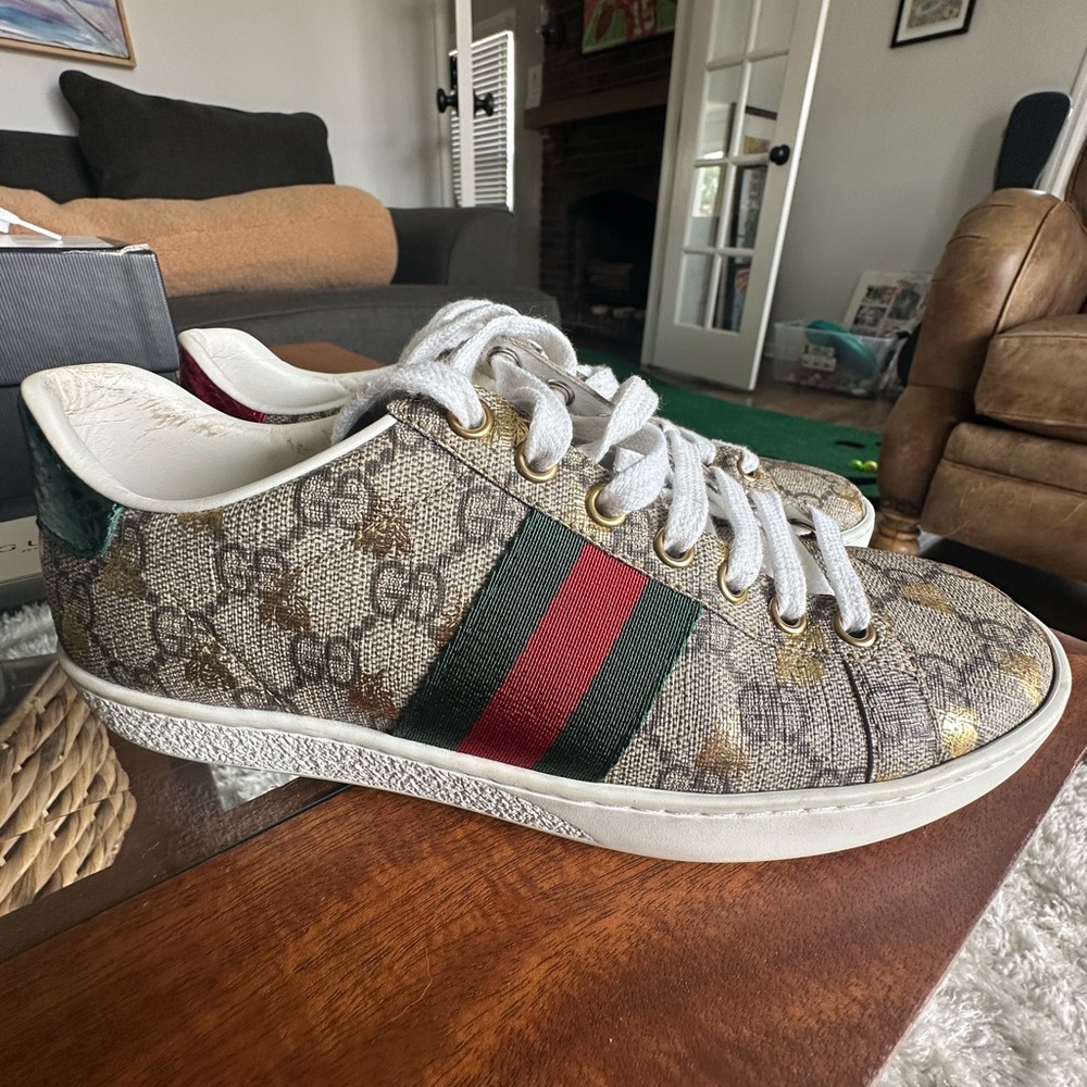 Gucci Beige Sneakers with Red and Green Stripes